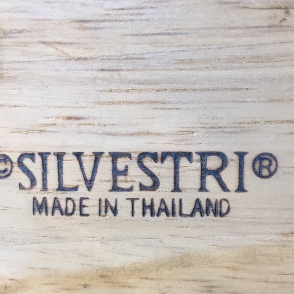 Beautiful Large Wood Salad Bowl and servers - Picture 4 of 4